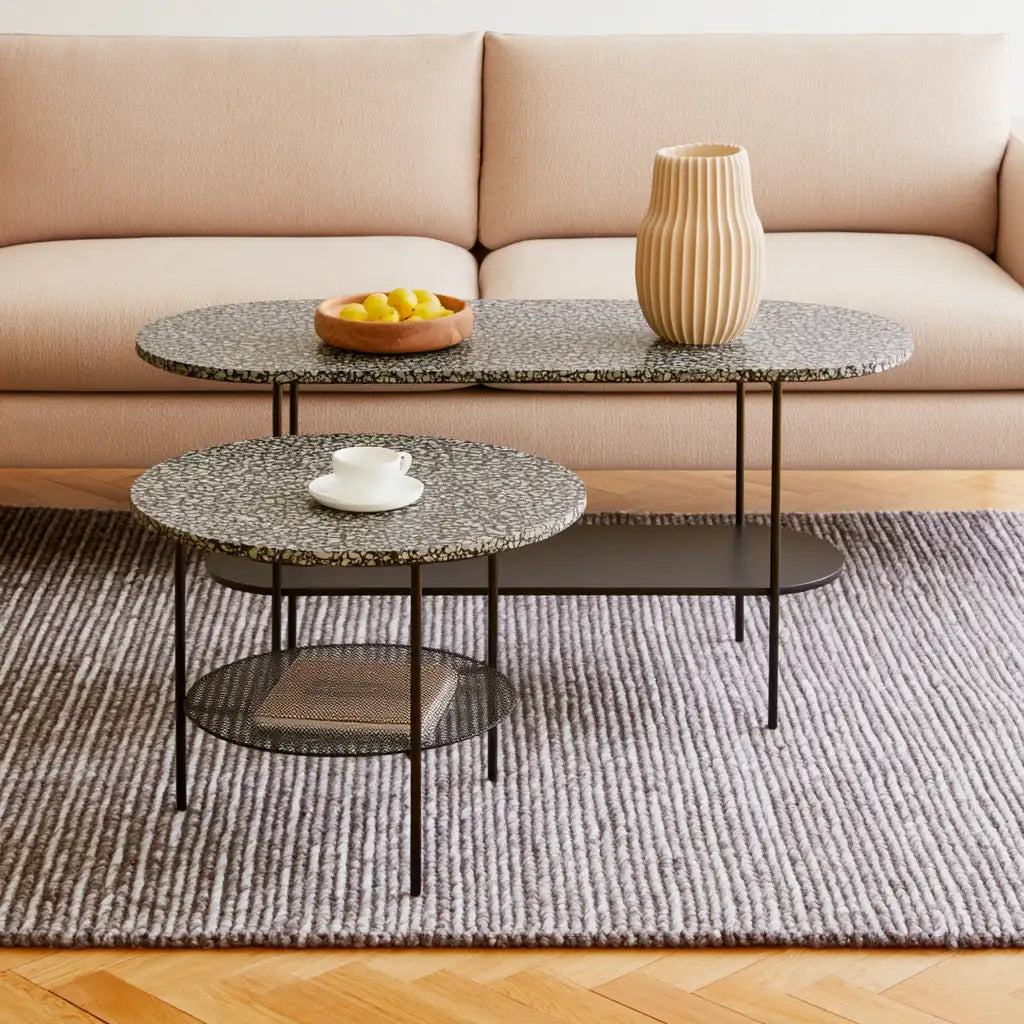 Set di tavolini da salotto dalla forma compatta, nero, per la casa