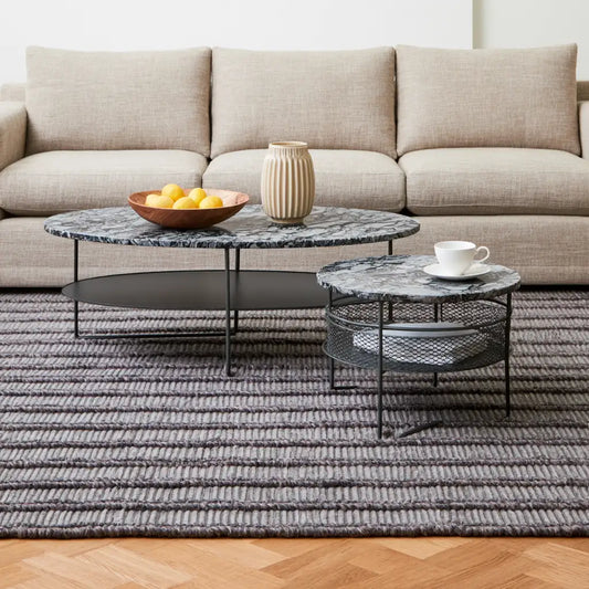Set di tavolini da salotto dal profilo contemporaneo, nero, per la casa
