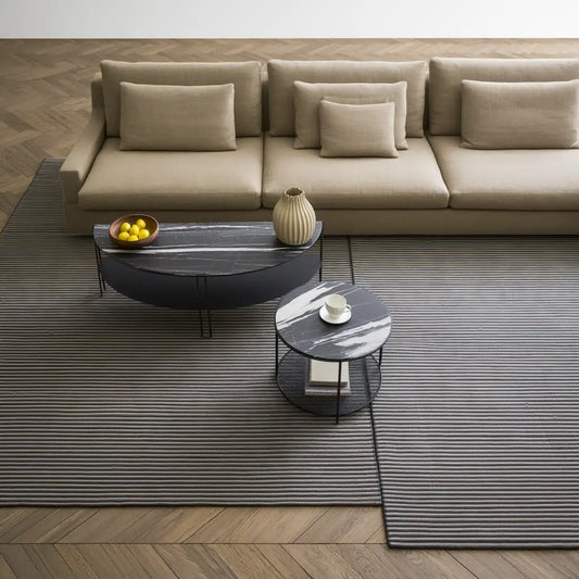 Set di tavolini da salotto dal profilo contemporaneo, nero, per la casa
